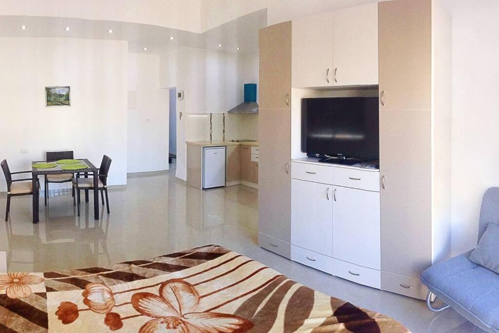 Bat Galim - Luxury Apartment By The Sea Haifa Buitenkant foto