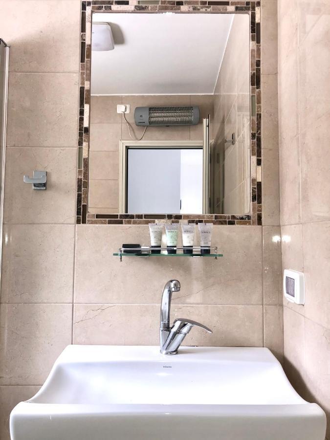 Bat Galim - Luxury Apartment By The Sea Haifa Buitenkant foto